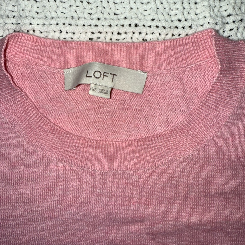 Spring pink sweater from Loft - Picture 3 of 4